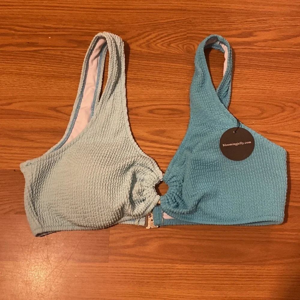 Blooming Jelly Bikini Top size XL. (BZ) - Picture 2 of 5